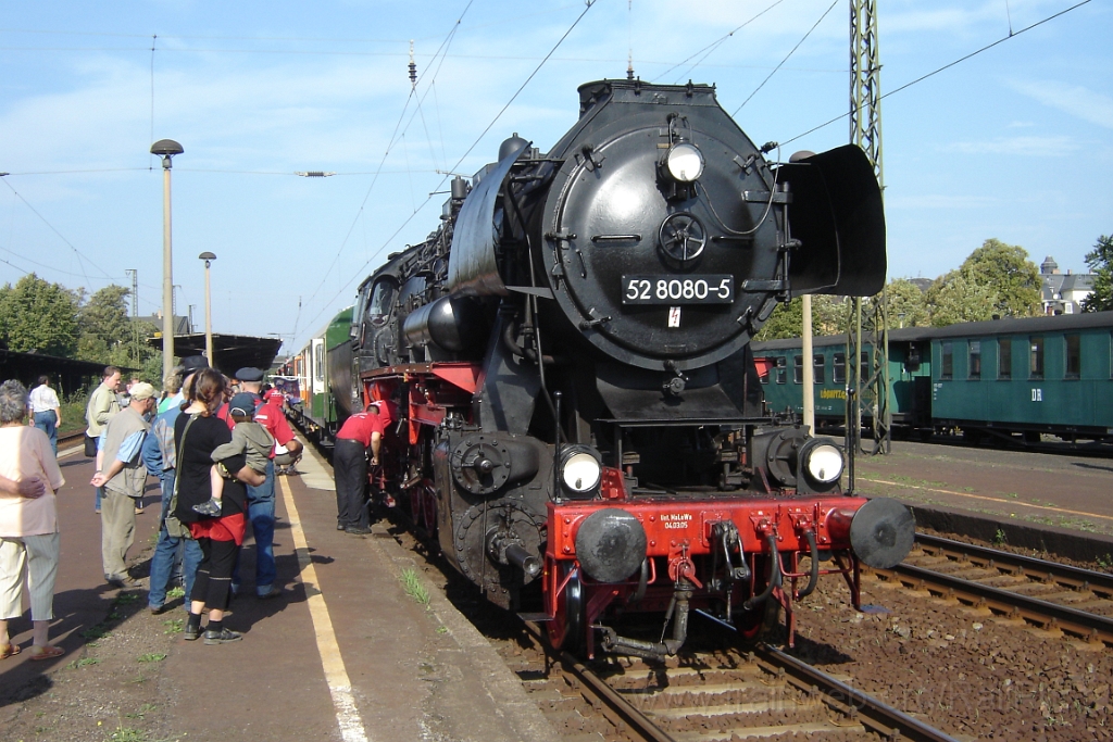 1246-0024-170906.jpg - DR 52.8080-5 / Radebeul-Ost 17.9.2006
