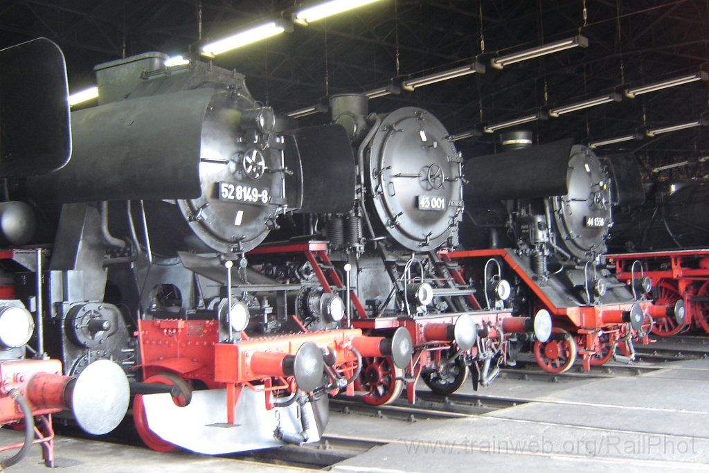 1247-0043-170906.jpg - DR 52.8149-8 + 43.001 + 44.1338 / Chemnitz-Hilbersdorf 17.9.2006