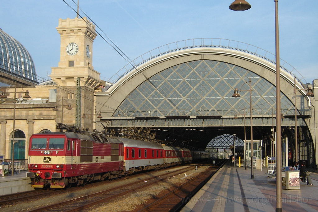 1249-0010-180906.jpg - CD 371.003-5  / Dresden Hbf 18.9.2006