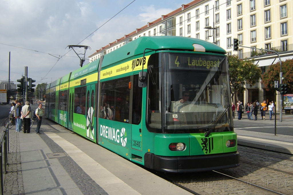 1251-0043-200906.jpg - DVB NGT-6DD 2540 "Drewag" / Altmarkt 20.9.2006