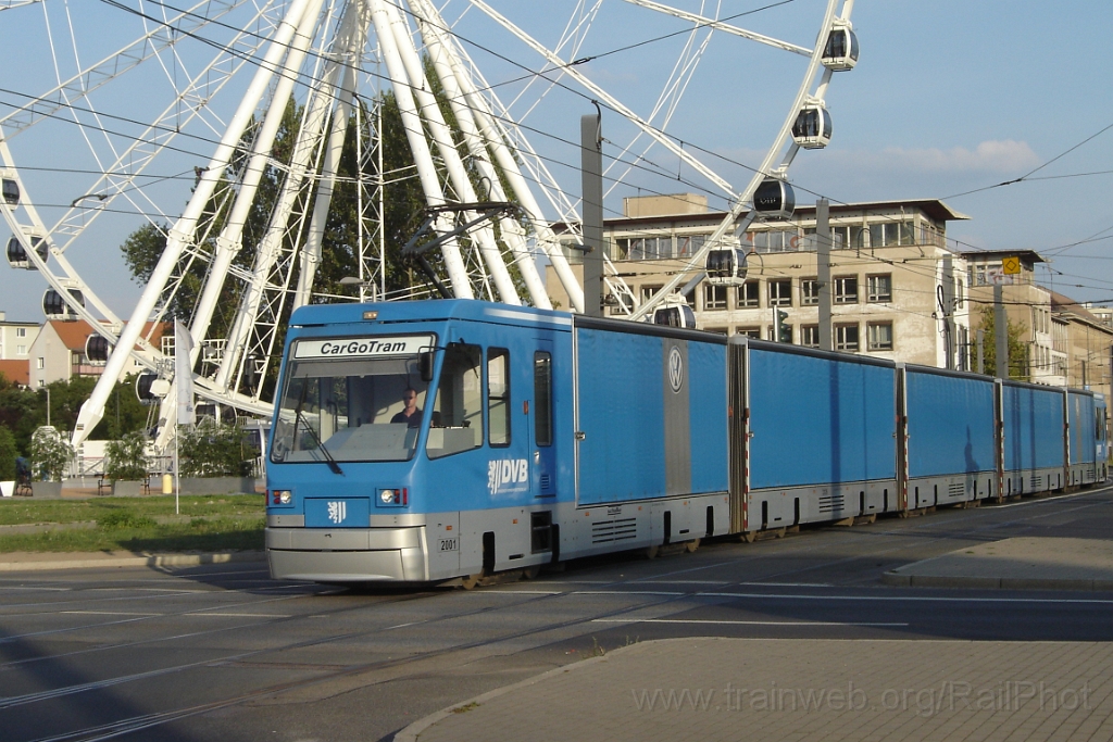 1252-0020-200906.jpg - DVB CarGoTram 2001 / Hauptbahnhof 20.9.2006