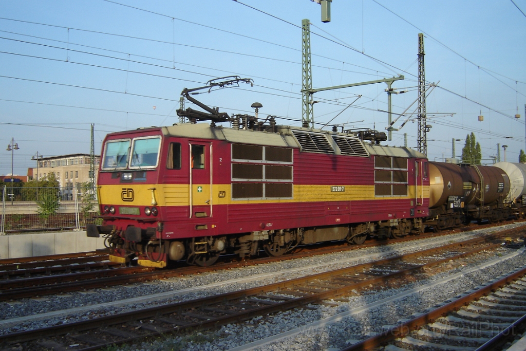 1252-0029-200906.jpg - CD 372.011-7 / Dresden Hbf 20.9.2006