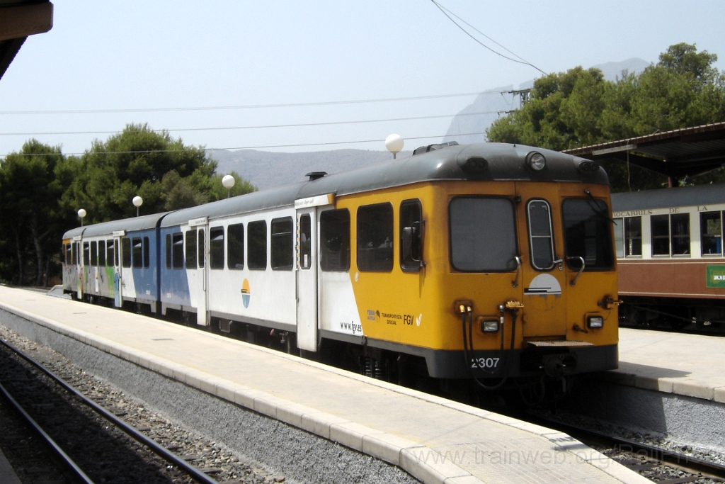 1071-0023-160705.jpg - FGV 2307 / Benidorm 16.7.2005