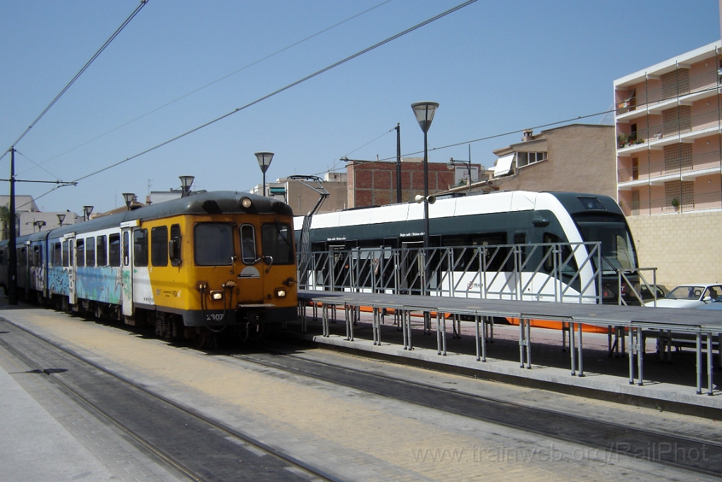 1317-0021-240407.jpg - FGV 2307 + 2310 + 4102 / El Campello 24.4.2007