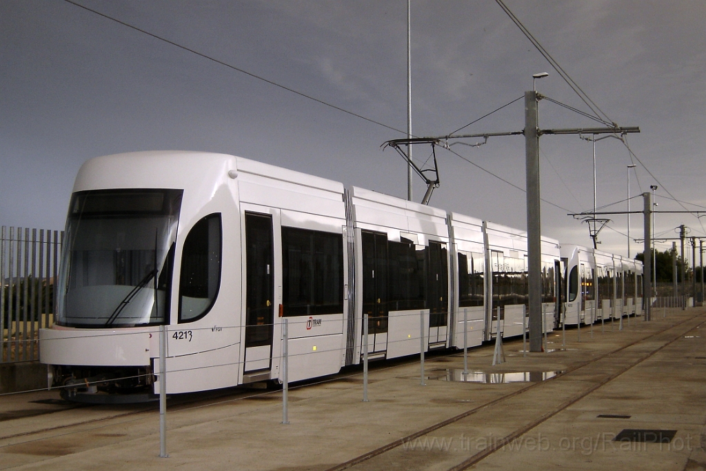 1341-0038-220507.jpg - FGV 4213 + 4212 / Poble Espanyol - Talleres 22.5.2007