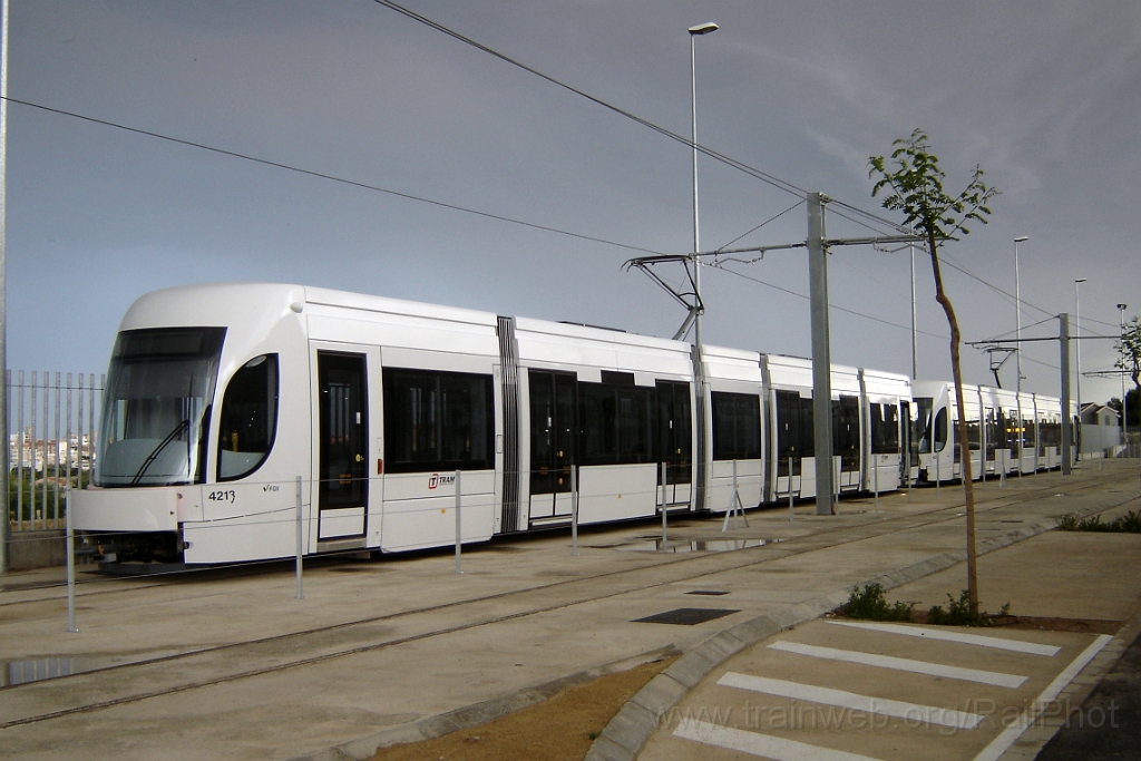 1341-0041-220507.jpg - FGV 4213 + 4212 / Poble Espanyol - Talleres 22.5.2007