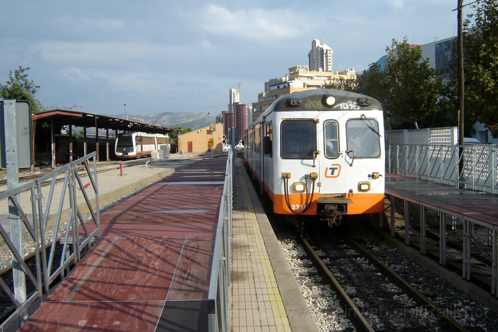 1438-0014-251007.jpg - FGV 2310 + 2506 / Benidorm 25.10.2007
