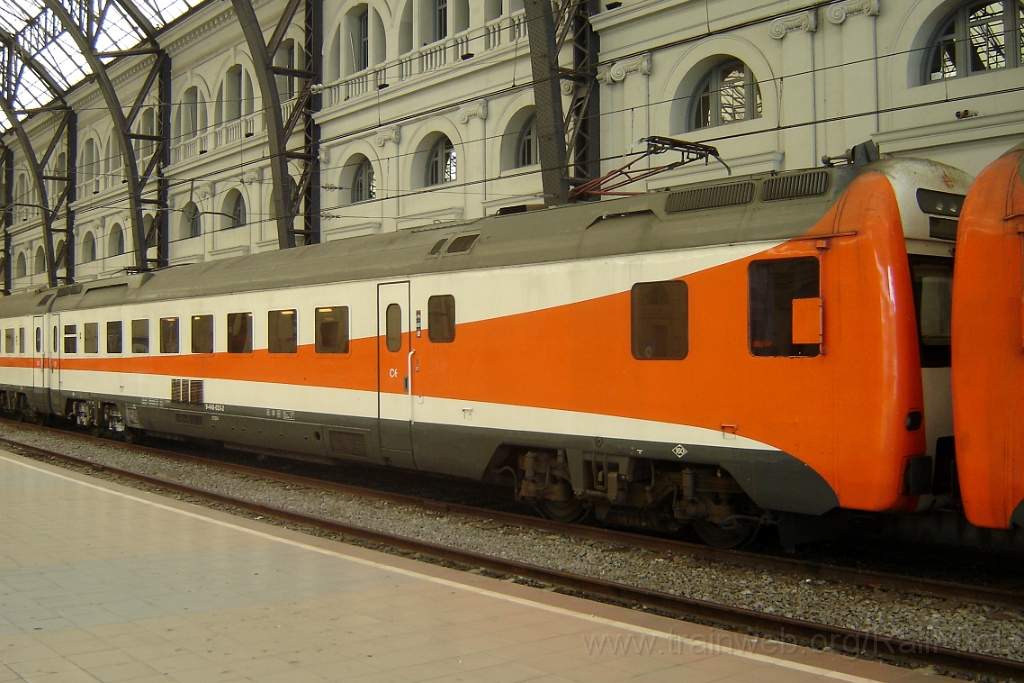 1100-0031-220905.jpg - Renfe 448.023-2 / Barcelona - Estació de França 22.9.2005