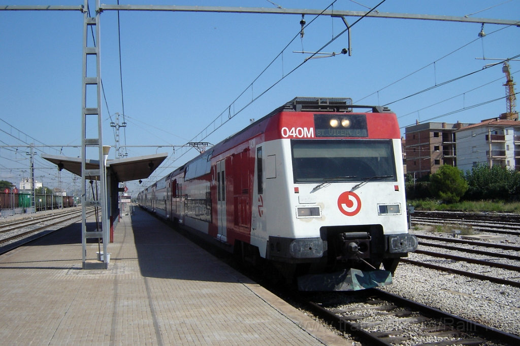 1101-0034-220905.jpg - Renfe 450.040-1 / Sant Vicenç de Calders 22.9.2005