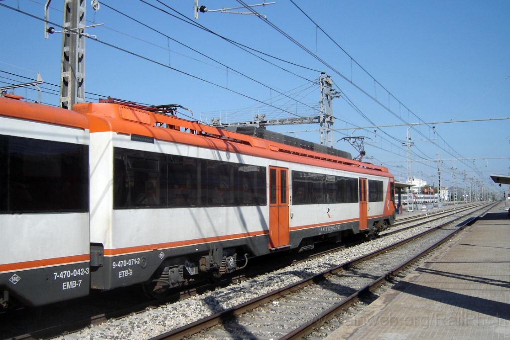 1102-0013-220905.jpg - Renfe 470.071-2 / Sant Vicenç de Calders 22.9.2005