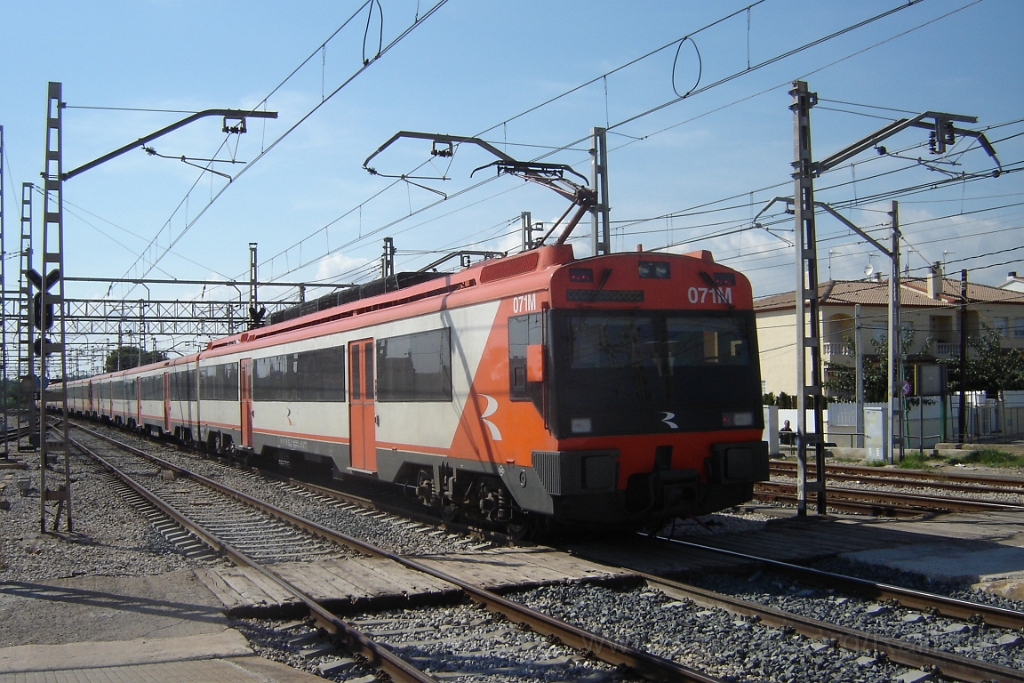 1102-0014-220905.jpg - Renfe 470.071-2 / Sant Vicenç de Calders 22.9.2005