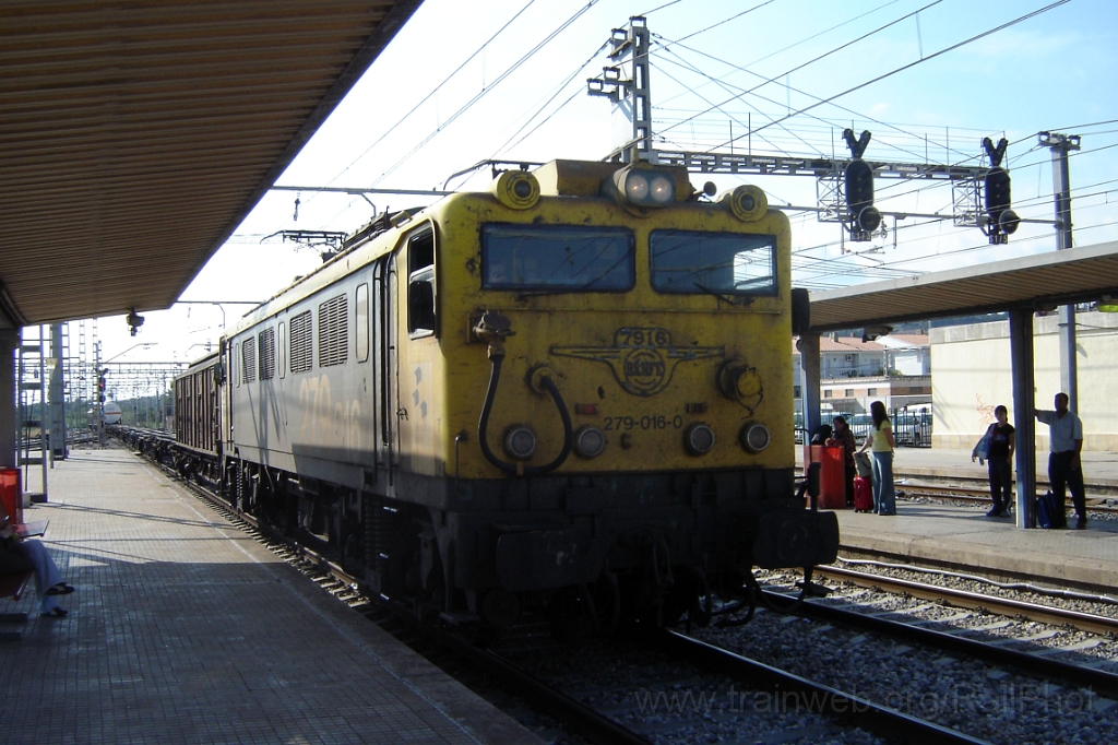 1102-0020-220905.jpg - Renfe 279.016-0 / Sant Vicenç de Calders 22.9.2005