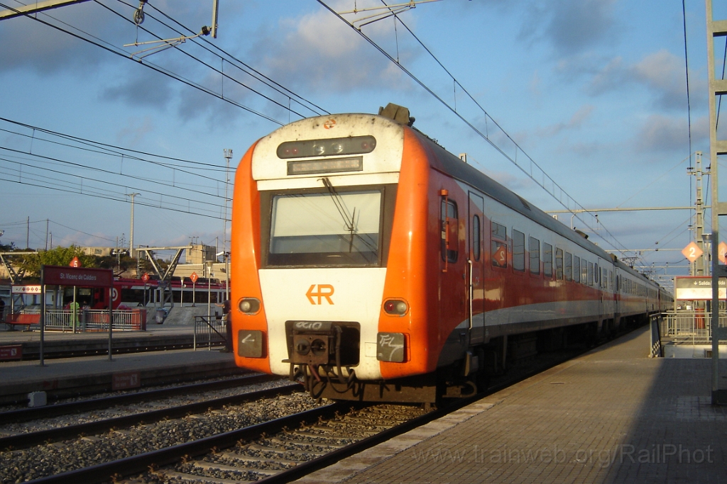 1104-0010-220905.jpg - Renfe 448.005-9 / Sant Vicenç de Calders 22.9.2005