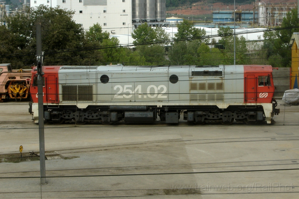 1105-0007-230905.jpg - FGC 254.02 / Martorell Enllaç 23.9.2005