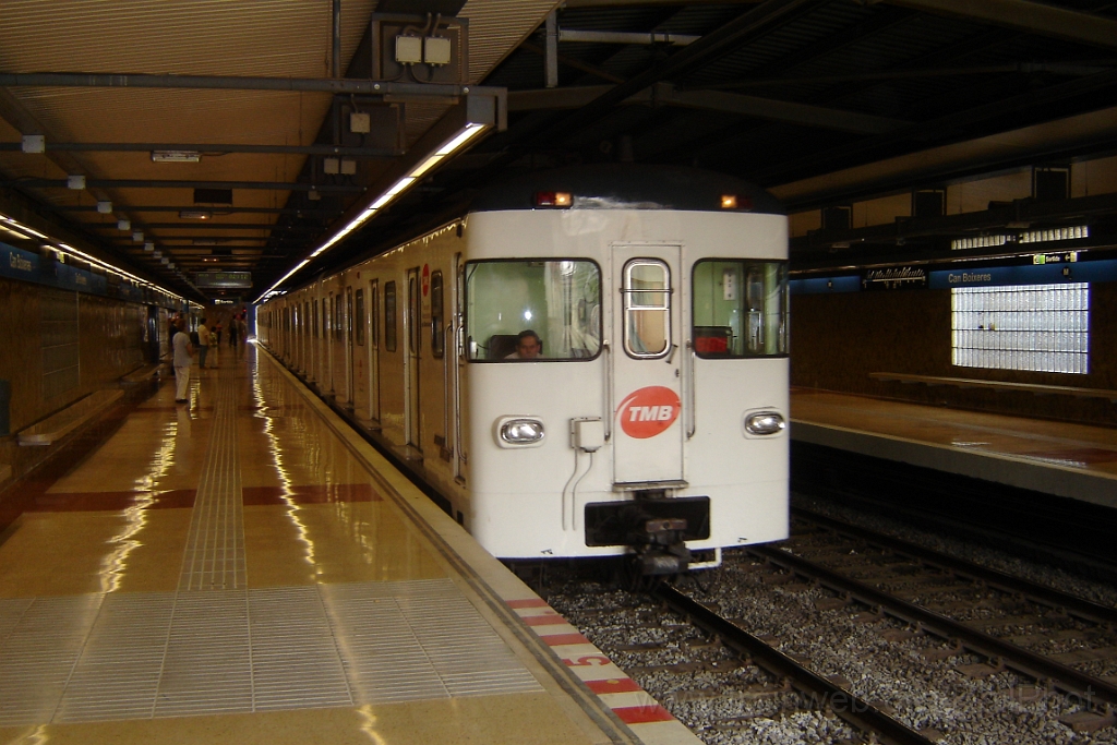 1105-0024-240905.jpg - TMB M.1085 / Can Boixeres 24.9.2005