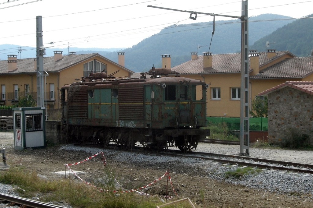 1105-0047-240905.jpg - Renfe 281.002-7 / 1002 / Ripoll 24.9.2005