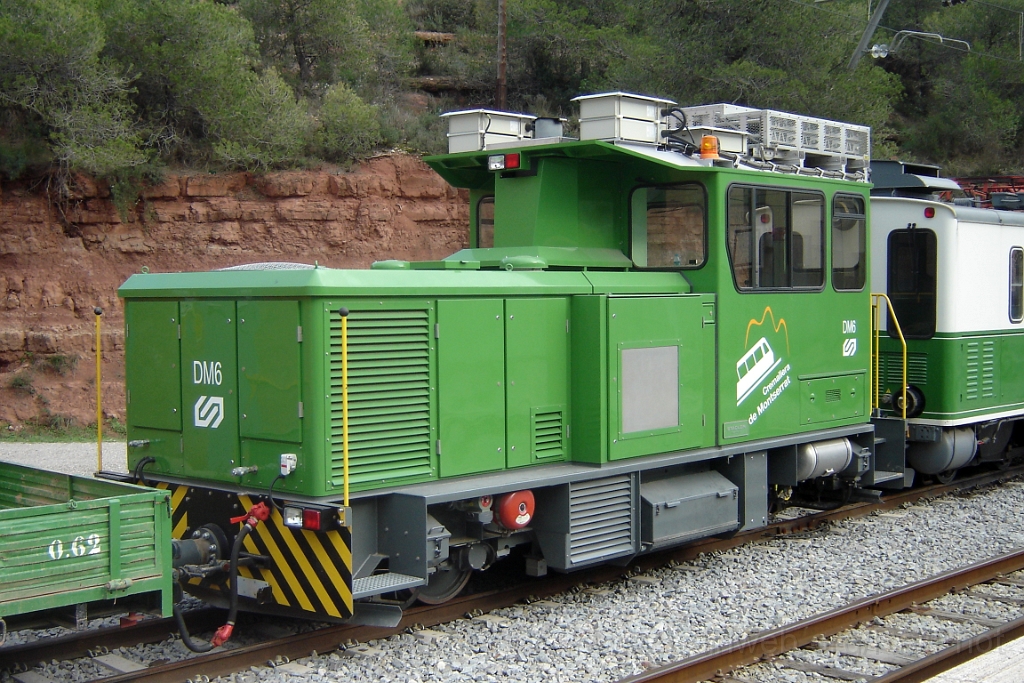 1126-0025-301005.jpg - FGC DM6 / Monistrol de Montserrat 30.10.2005