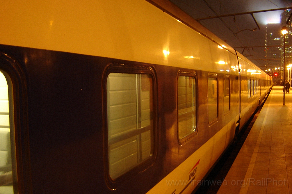 1127-0043-301005.jpg - Barcelona - Estació de França 30.10.2005