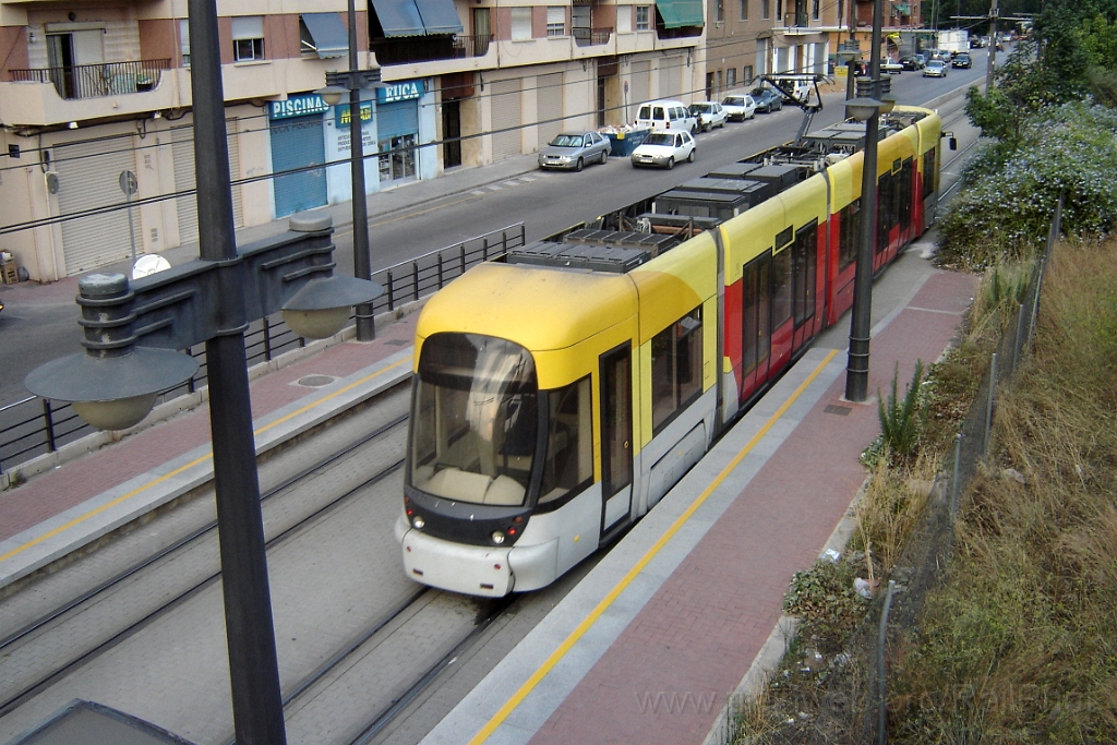 1075-0037-220705.jpg - FGV/MKT Lodz 1210 / Sant Joan 22.7.2005