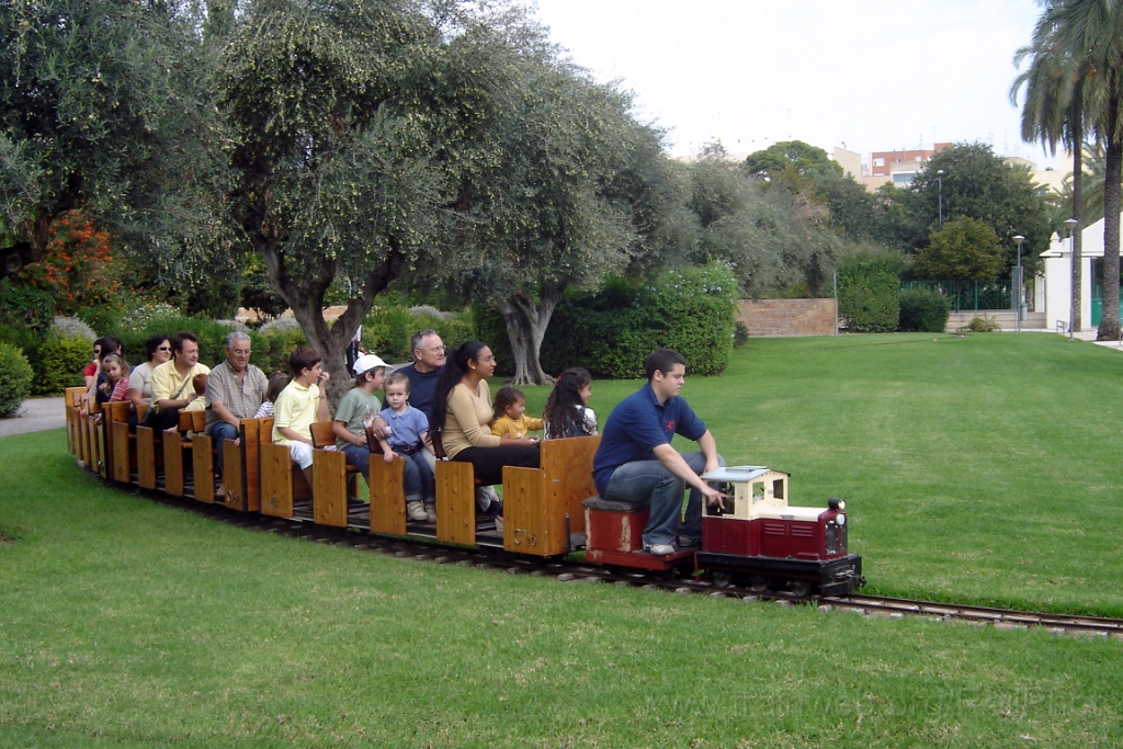 1110-0025-021005.jpg - FG No.13 / Parque de la Granja 2.10.2005