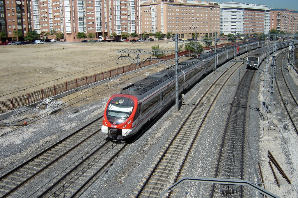 1096-0035-190905.jpg - Renfe 465.503-1 / Villaverde Bajo 19.9.2005