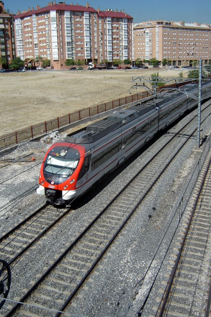 1096-0040-190905.jpg - Renfe 465.503-1 / Villaverde Bajo 19.9.2005