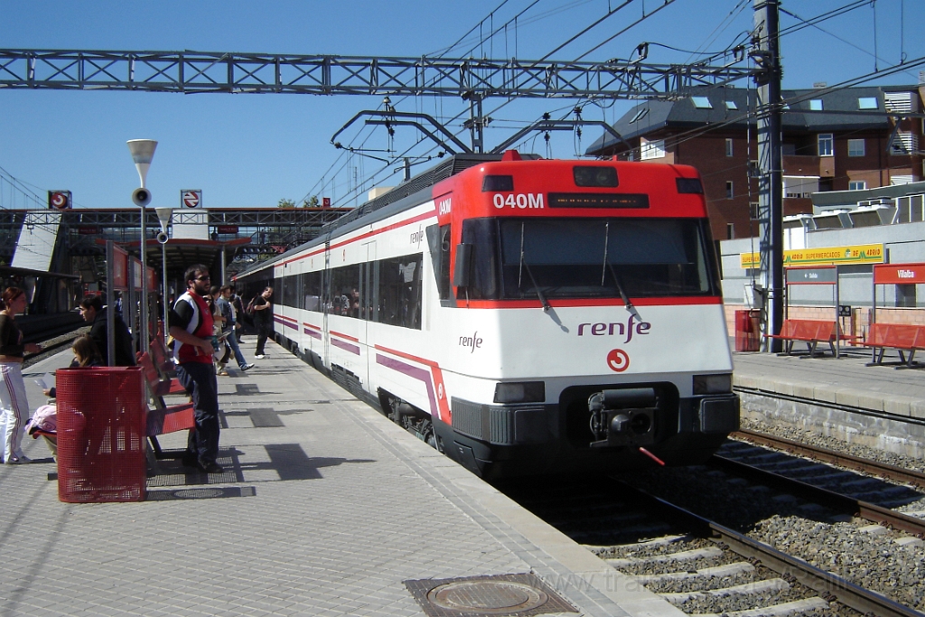 1099-0003-200905.jpg - Renfe 446.040-8 / Villalba 20.9.2005