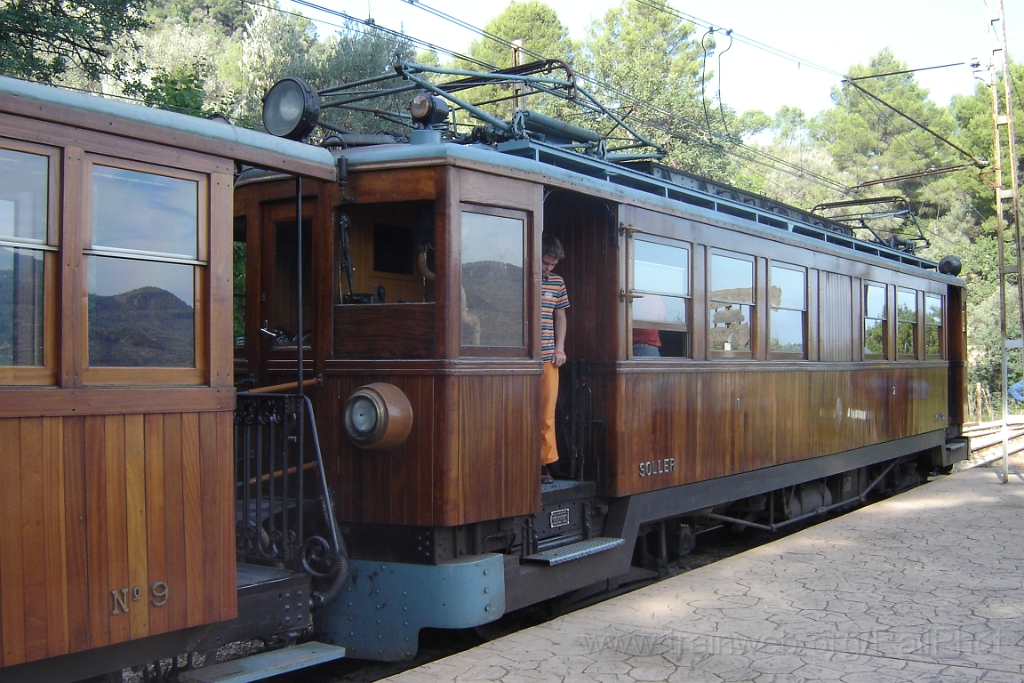 1116-0016-211005.jpg - FdS AAB 2 / Mirador Pujol de'n Banya 21.10.2005