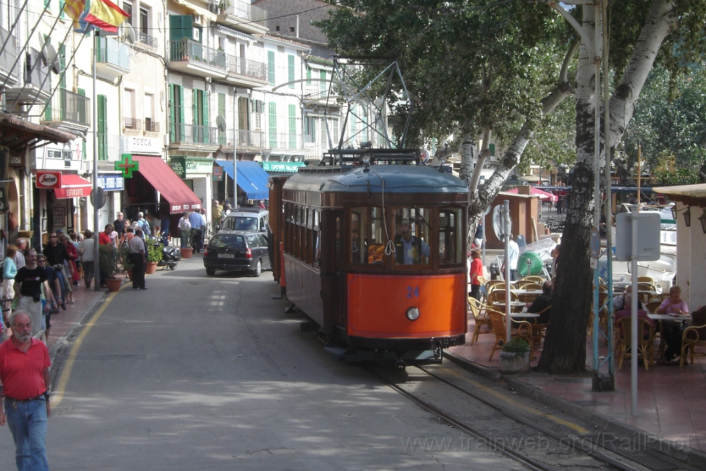 1118-0002-211005.jpg - FdS No.24 / Puerto de Sóller 21.10.2005