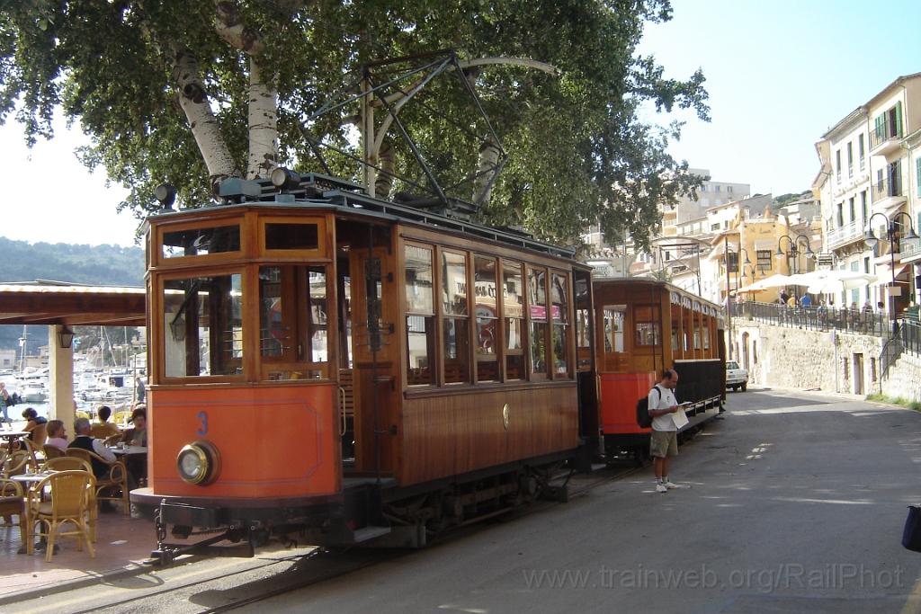 1118-0010-211005.jpg - FdS No.3 / Puerto de Sóller 21.10.2005