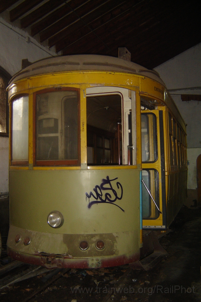 1119-0038-231005.jpg - FdS No.704 / Palma-Ciutat Dépot 23.10.2005