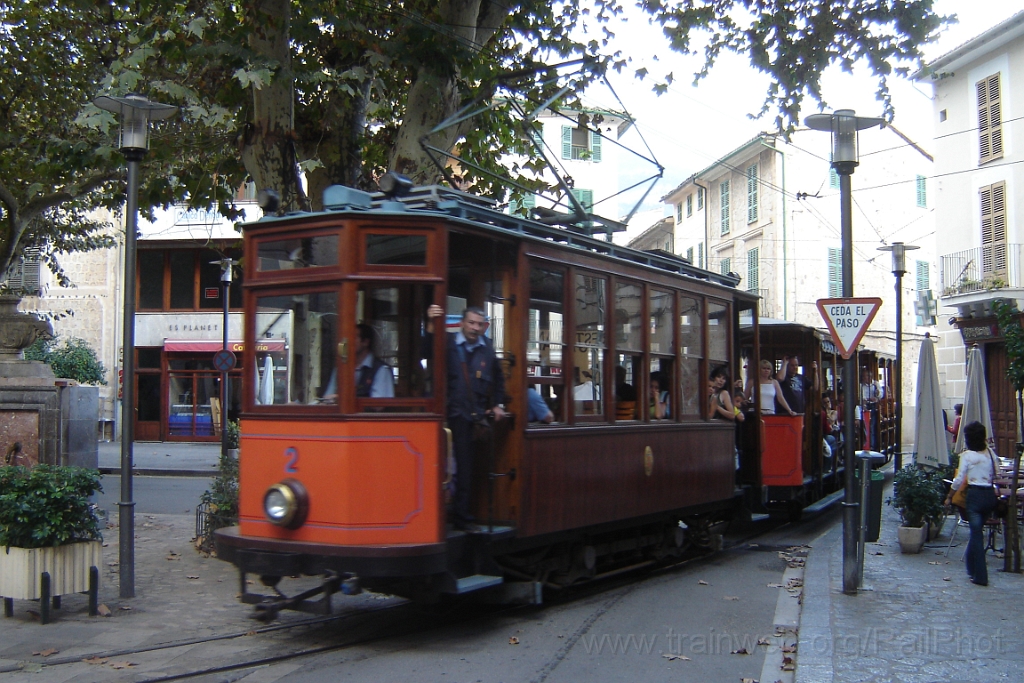 1121-0019-231005.jpg - FdS No.2 / Sóller Placa de la Constitucion 23.10.2005