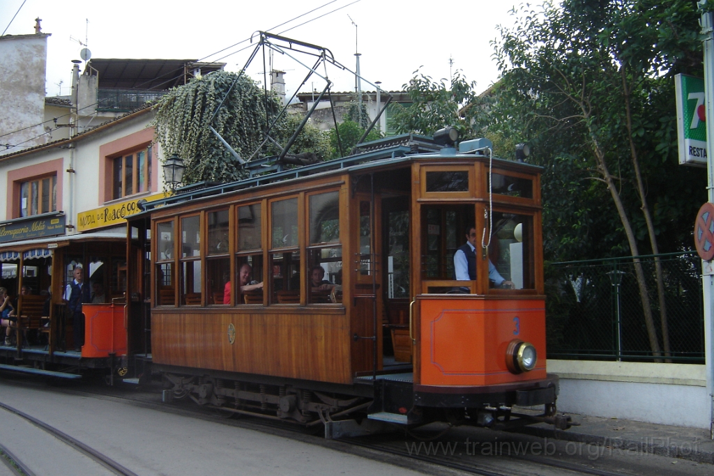 1121-0028-231005.jpg - FdS No.3 / Sóller Placa de Mercat 23.10.2005