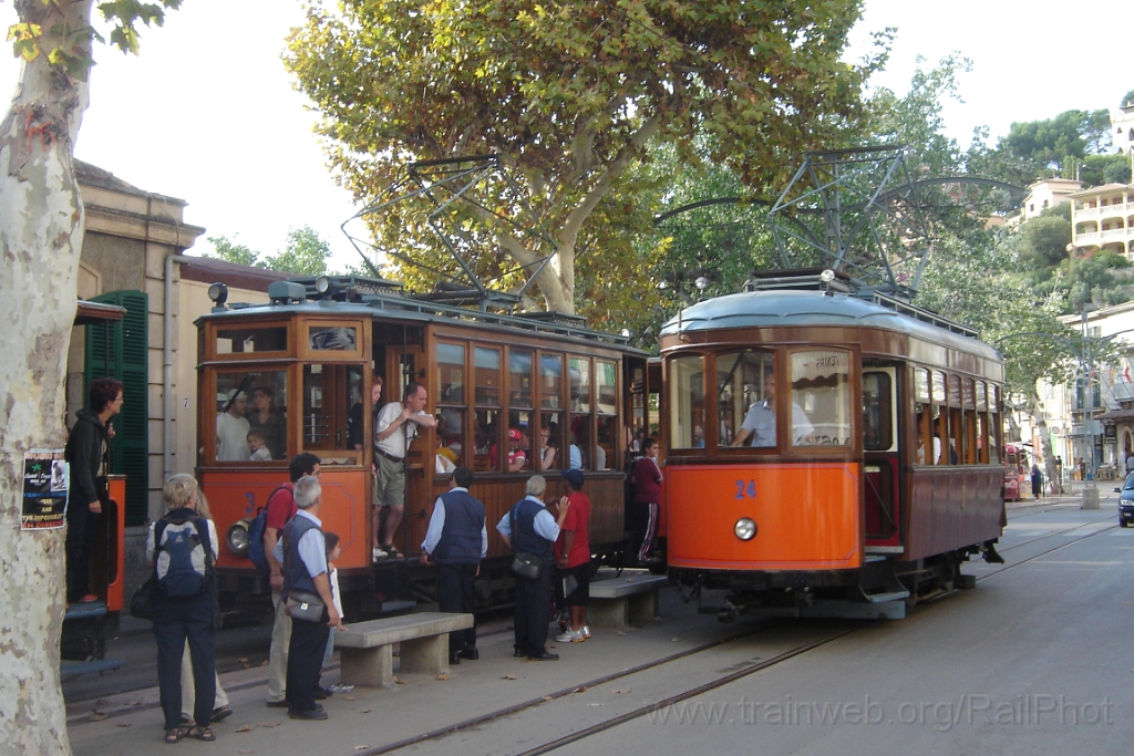 1121-0039-231005.jpg - FdS No.3 + No.24 / Puerto de Sóller 23.10.2005