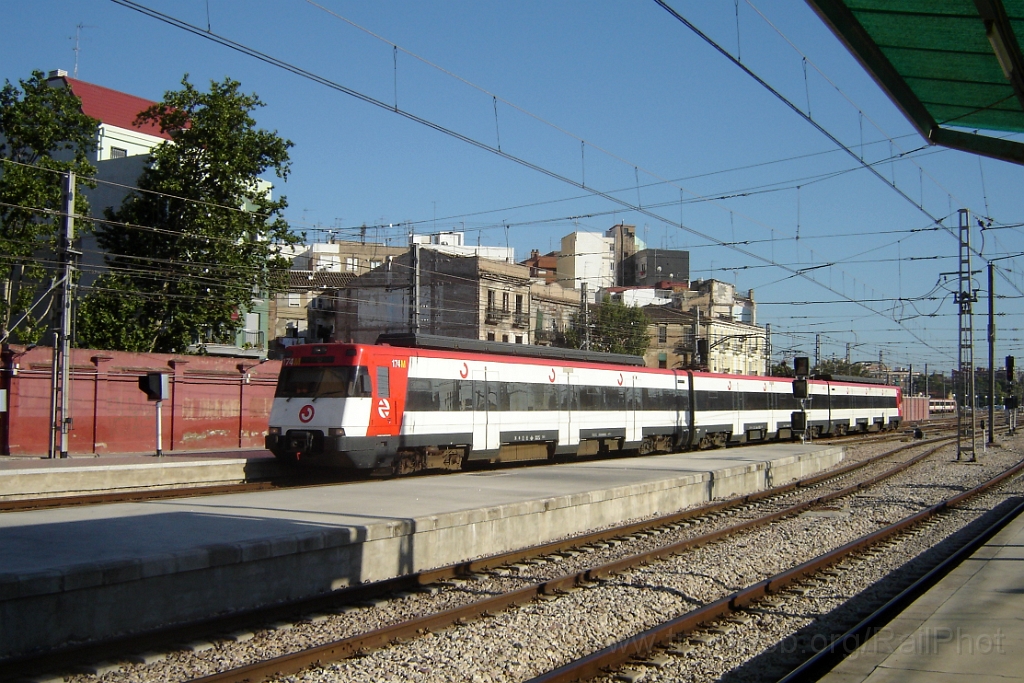 1067-0022-110705.jpg - Renfe 447.174-4 / València - Norte 11.7.2005