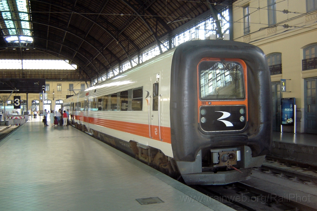 1069-0028-140705.jpg - Renfe 594.506-8 / València - Norte 14.7.2005