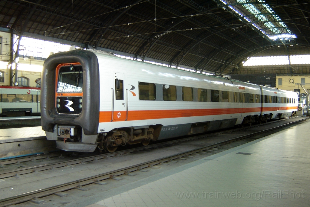 1069-0034-140705.jpg - Renfe 594.506-8 / València - Norte 14.7.2005