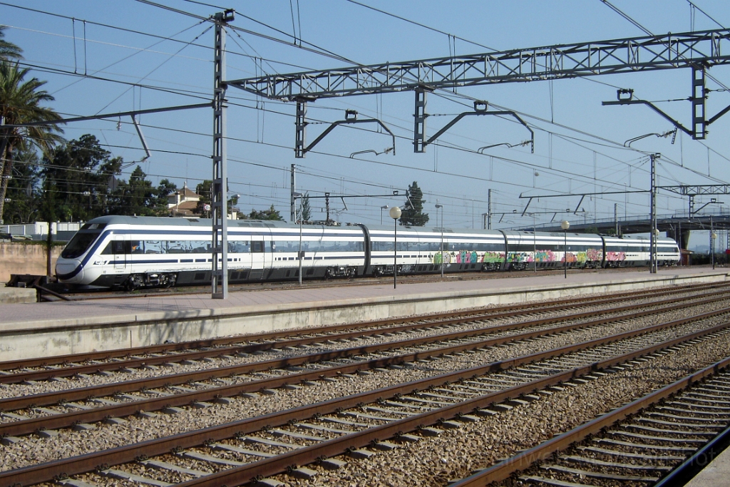 1072-0044-210705.jpg - Renfe 120.602-8 / Sagunt 21.7.2005