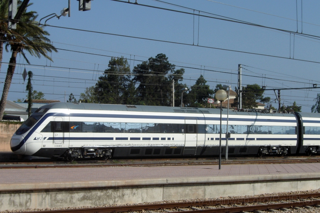 1072-0045-210705.jpg - Renfe 120.602-8 / Sagunt 21.7.2005