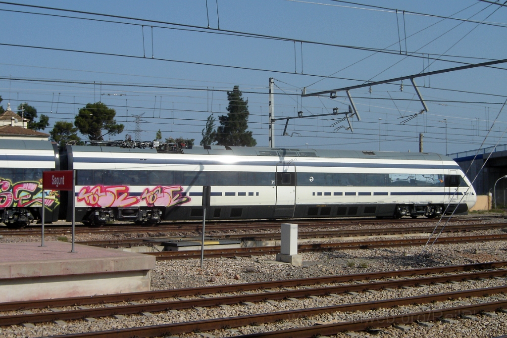 1072-0050-210705.jpg - Renfe 120.302-5 / Sagunt 21.7.2005