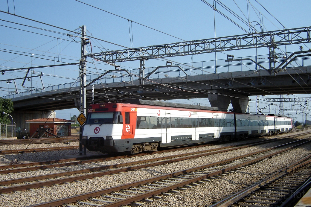 1073-0010-210705.jpg - Renfe 447.007-6 / Sagunt 21.7.2005