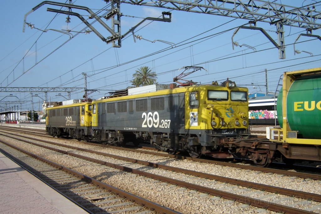 1073-0026-210705.jpg - Renfe 269.300-0 + 269.267-7 / Sagunt 21.7.2005