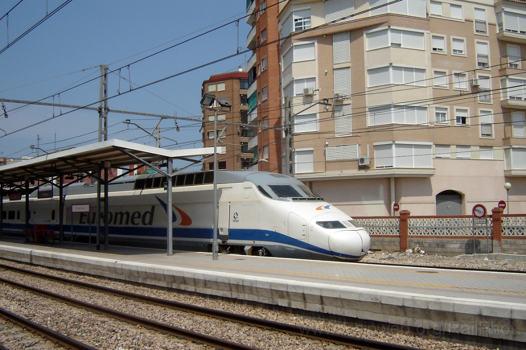 1074-0025-220705.jpg - Renfe 101.205-3 / Silla 22.7.2005