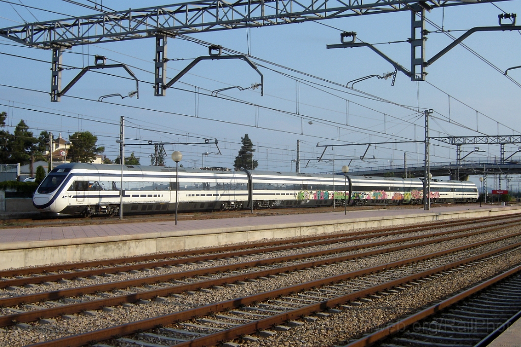 1079-0015-020805.jpg - Renfe 120.602-8 / Sagunt 2.8.2005