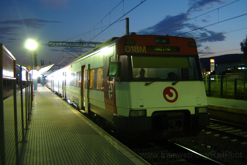 1084-0030-120805.jpg - Renfe 447.018-3 / Moixent 12.8.2005