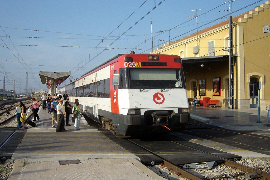 1091-0028-020905.jpg - Renfe 447.029-0 / Algemesi 2.9.2005