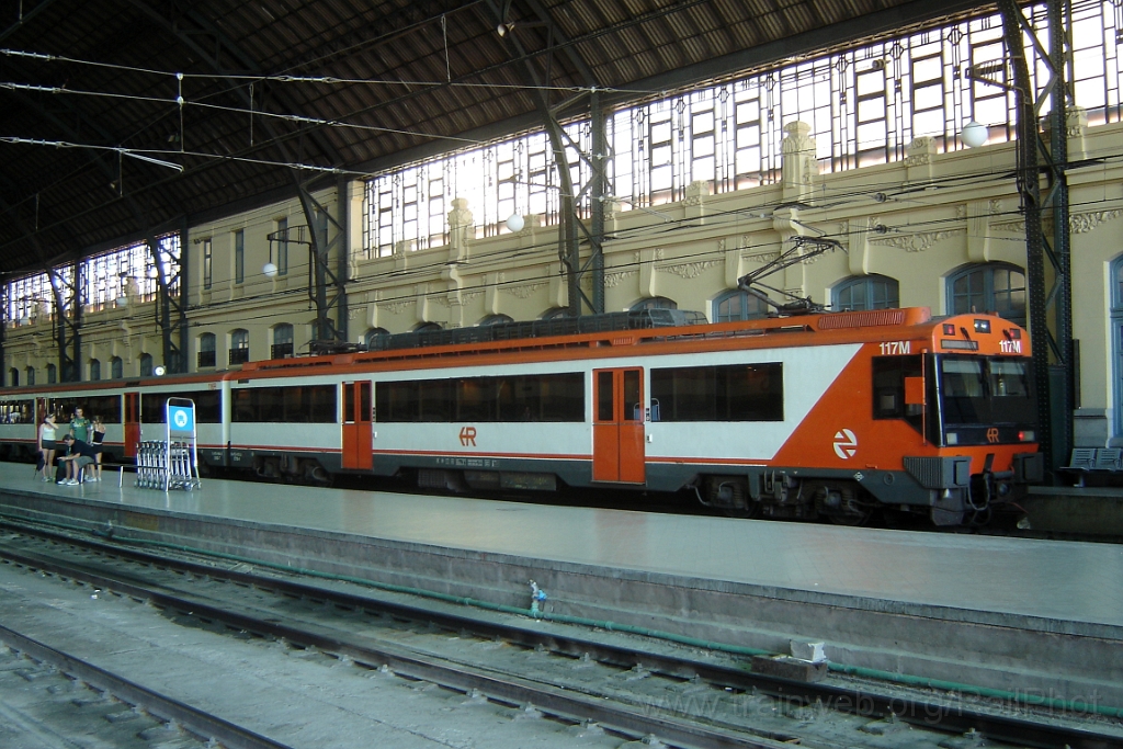 1093-0025-100905.jpg - Renfe 470.117-3 / València - Norte 10.9.2005