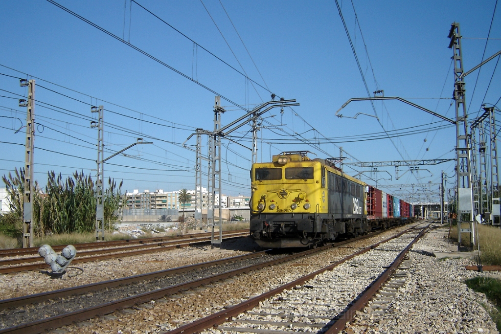 1114-0045-151005.jpg - Renfe 269.087-3 / València - Fuente San Luis 15.10.2005
