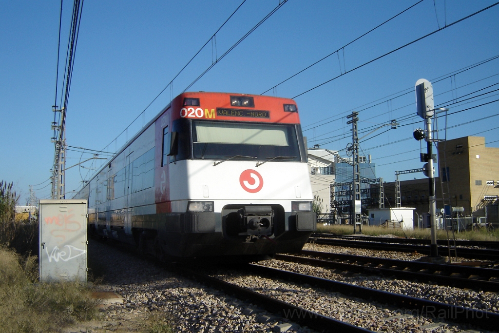 1115-0006-151005.jpg - Renfe 447.020-9 / València - Fuente San Luis 15.10.2005