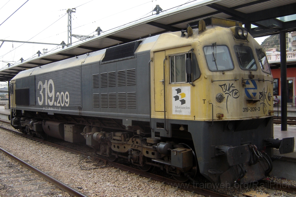 1124-0024-281005.jpg - Renfe 319.209-3 / Sagunt 28.10.2005